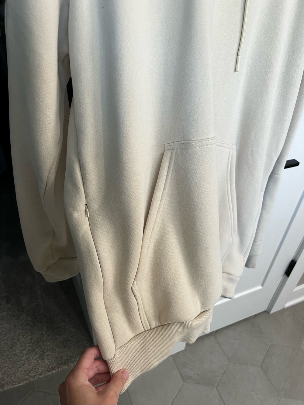 Comfrt Hoodie - Picture 3 of 4